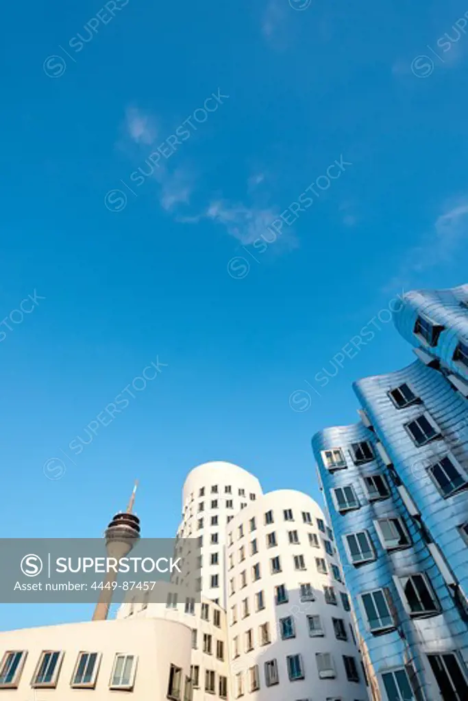 Modern buildings at Neuer Zollhof, Frank O. Gehry, Media Harbour, Duesseldorf, Duesseldorf, North Rhine-Westphalia, Germany, Europe
