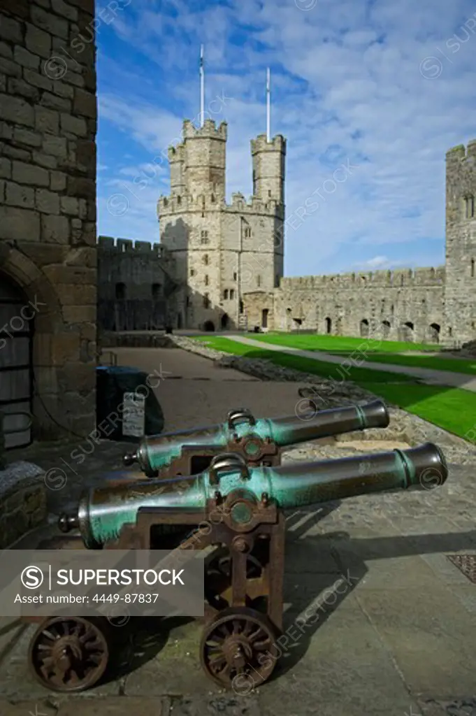 Cannons in the courtyard of Caernarfon Castle, Caernarfon, Wales, UK