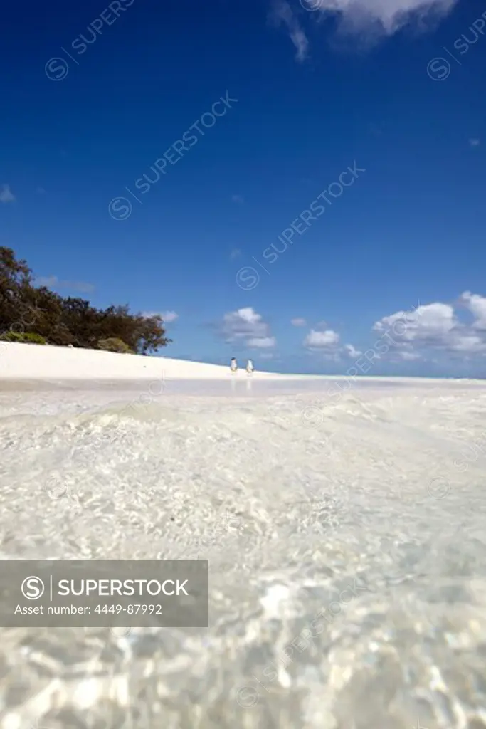 Water in front of Heron Island, eastern part is part of the Capricornia Cays National Park, Great Barrier Reef Marine Park, UNESCO World Heritage Site, Queensland, Australia