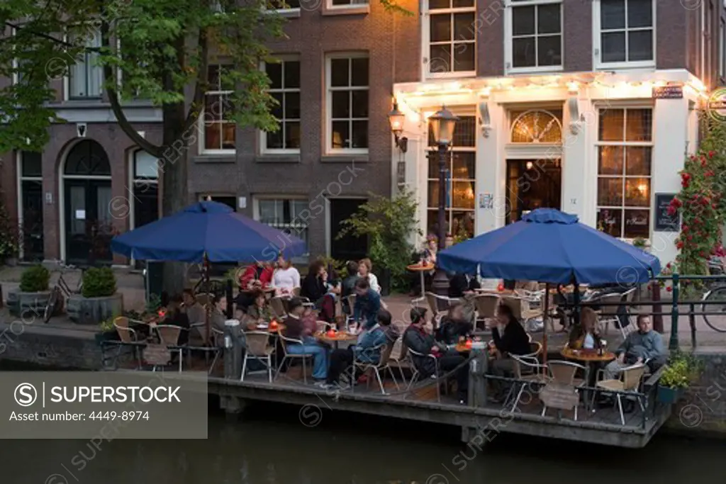 Sidewalk Cafe, Cafe 't Smalle, Egelantiersgracht, Jordaan, People sitting at open air area of Cafe 't Smalle, Egelantiersgracht, Jordaan, Amsterdam, Holland, Netherlands
