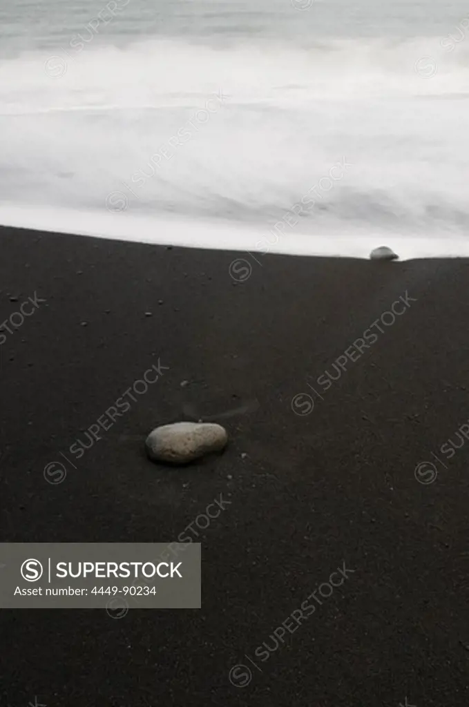 Black sand beach near Vik I Myrdal, Iceland, Scandinavia, Europe