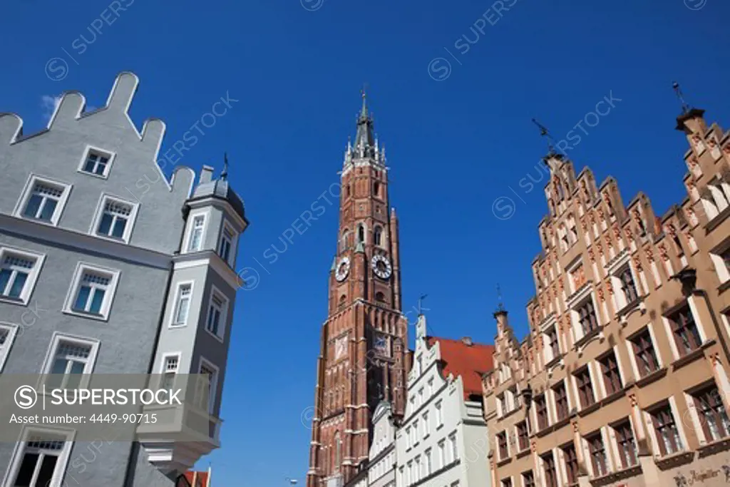 Historic buildings and the steeple of the church of St Martin, Dreifaltigkeitsplatz, Old town, Landshut, Lower Bavaria, Bavaria, Germany, Europe