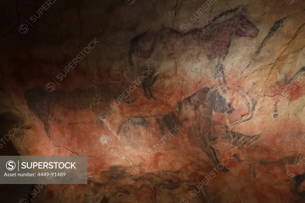 Horses, prehistoric painting, cave painting, about 15000 BC, Cueva de Tito Bustillo, cave near Ribadesella, replica, Parque de la Prehistoria de Teverga, Teverga, Park of Prehistory in Teverga, province of Asturias, Principality of Asturias, Northern Spain, Spain, Europe
