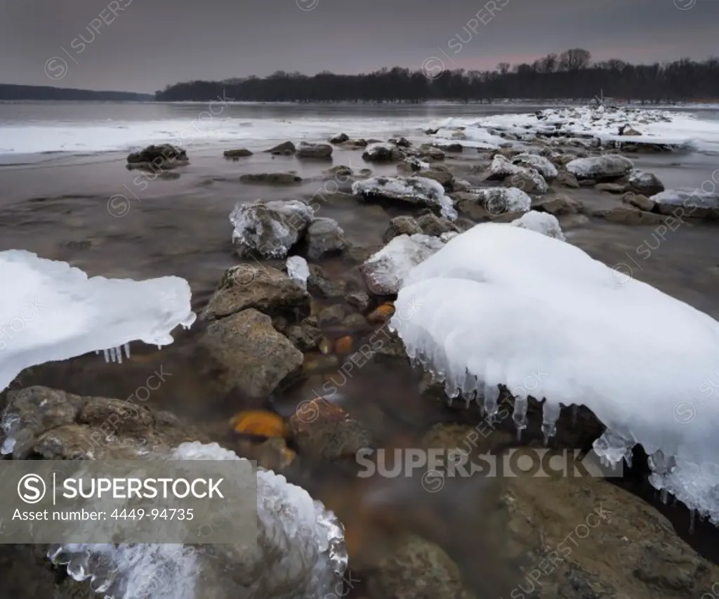 Icy Danube river, Haslau, Danube-Auen National Park, Lower Austria, Austria