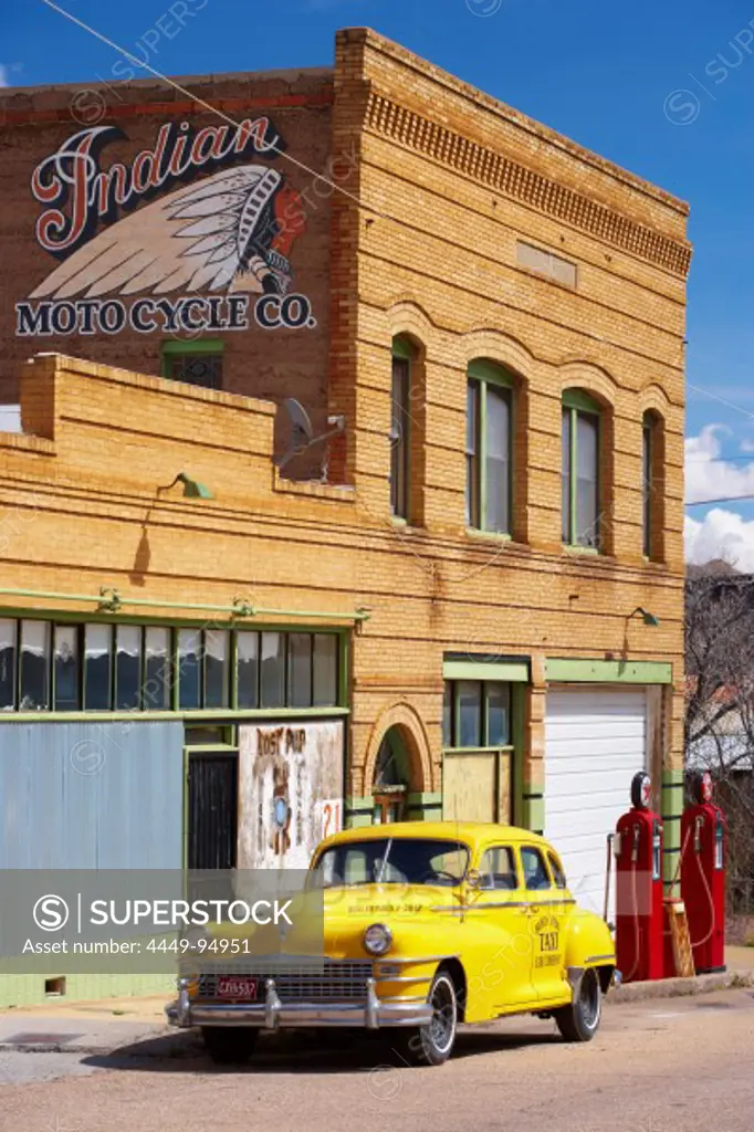 Oldtimer in Old Bisbee, Mining-town, Sonora Desert, Arizona, USA, America