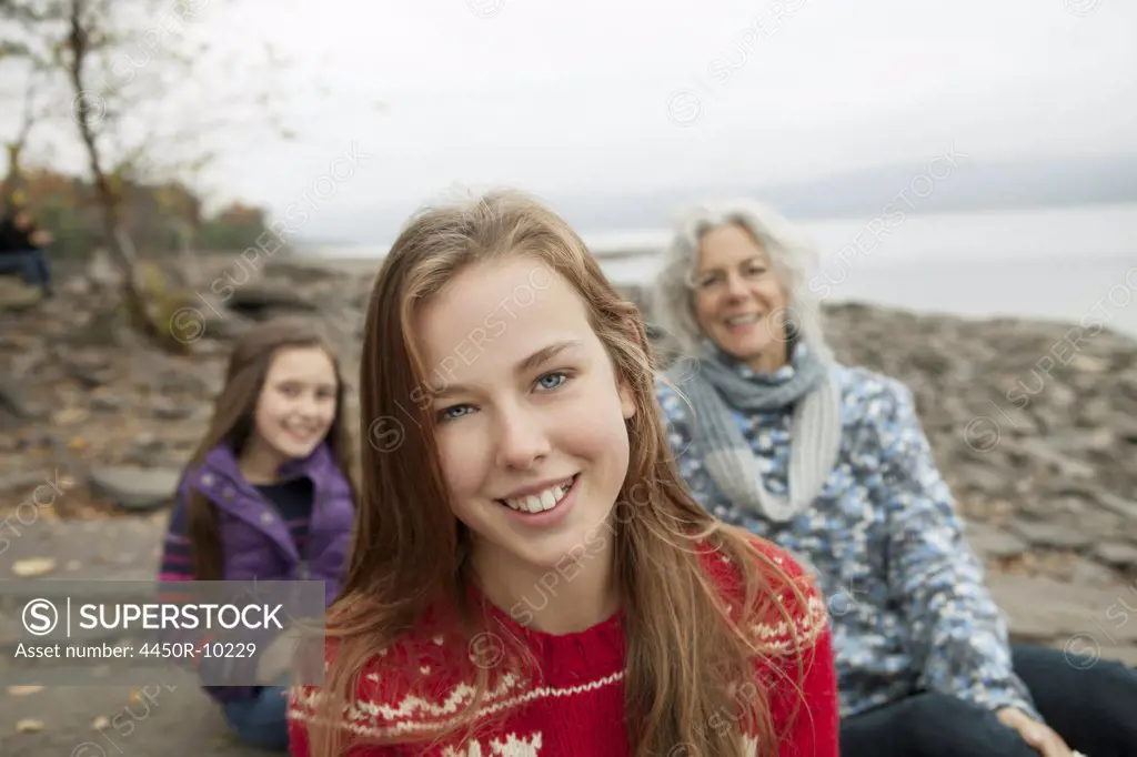 A day out at Ashokan lake. Three people, a woman and two girls. Ashokan Reservoir, New York , USA
