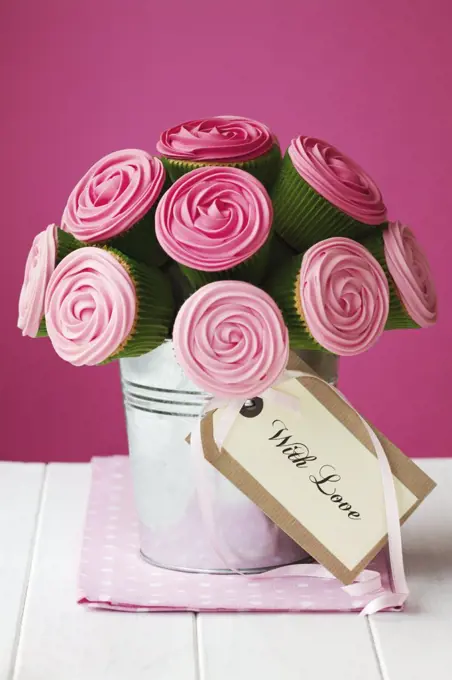 Bouquet of rose cupcakes with gift tag