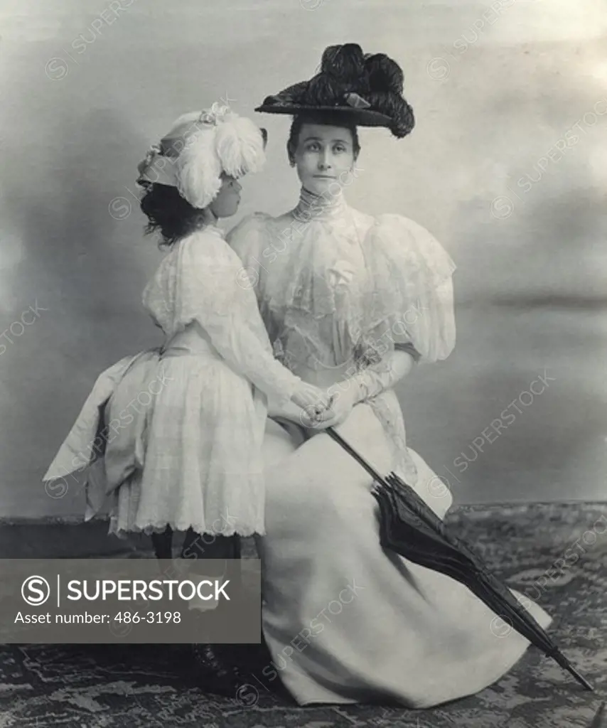 USA, Rhode Island, Newport, Portrait of mother with daughter in elegant clothes, 1894