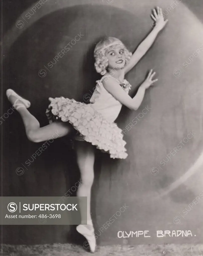 Mary Brian as ballet dancer
