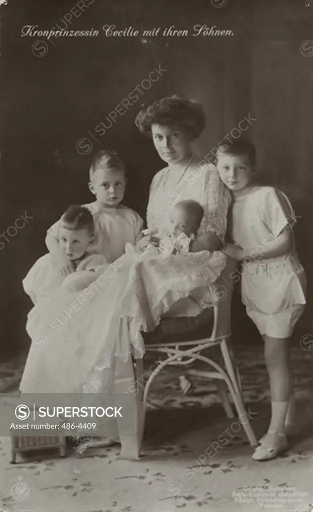 Crown princess with her children