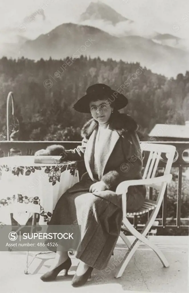 Portrait of Empress Hermina in front of the Kurhotel at Berchtesgaden, Germany