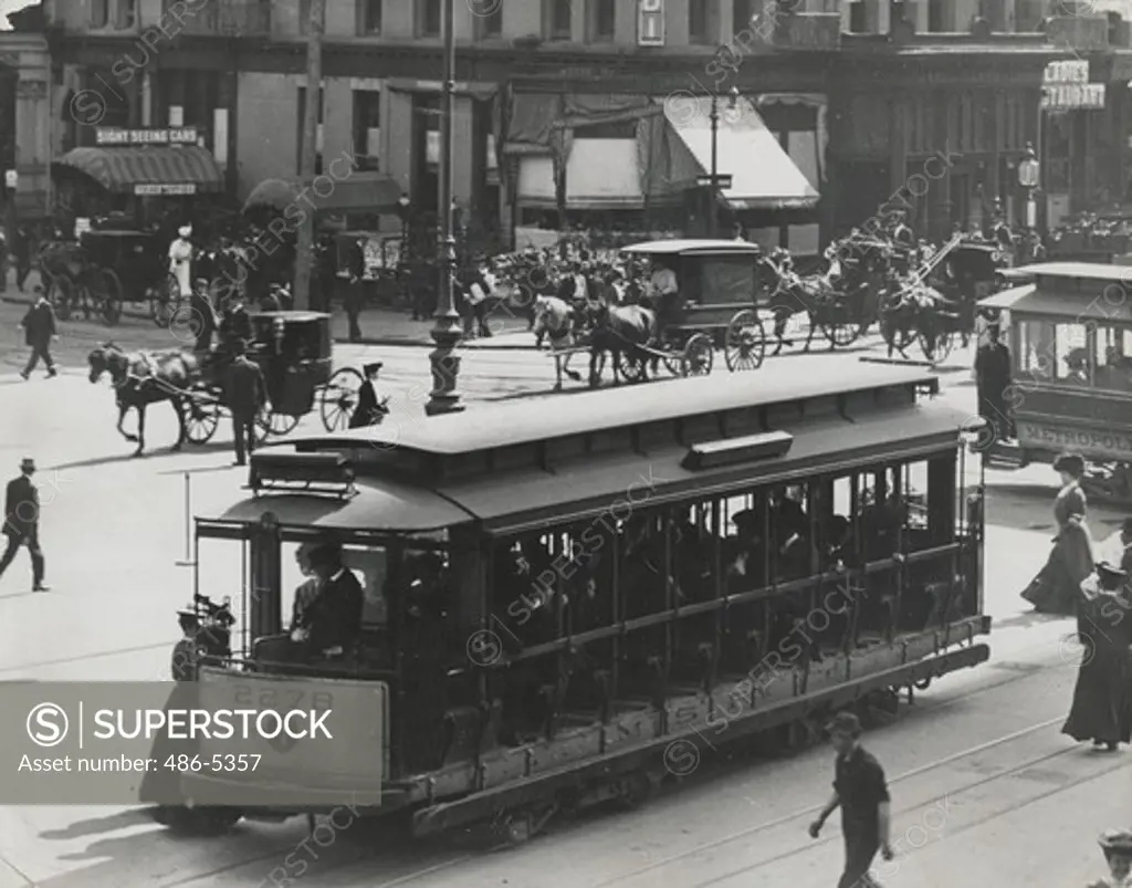 USA, New York State, New York City, Cable cars at 23rd and Broadway