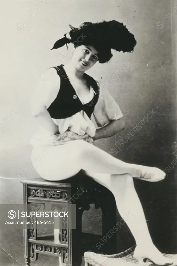 Portrait of Burlesque dancer in costume