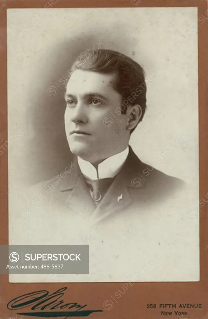 USA, New York, New York City, Portrait of young man