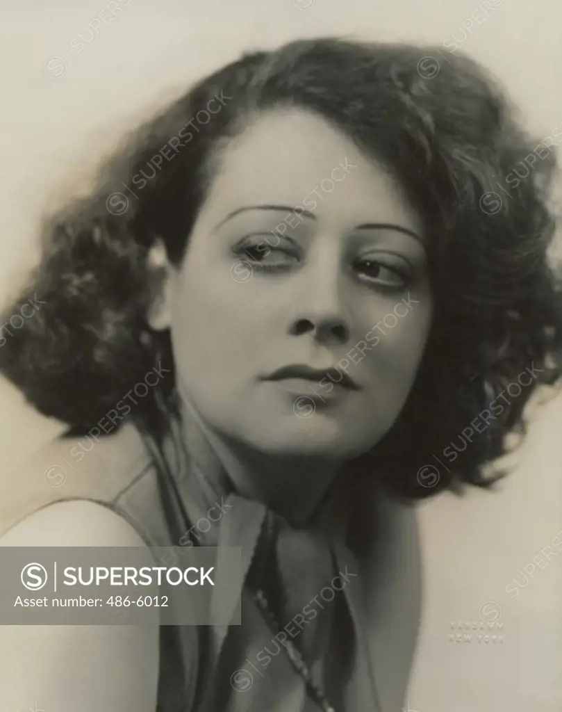 Portrait of Lenore Ulric, 1 Dec 1933