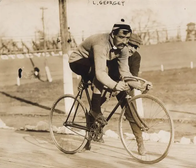 Leon Georget racing