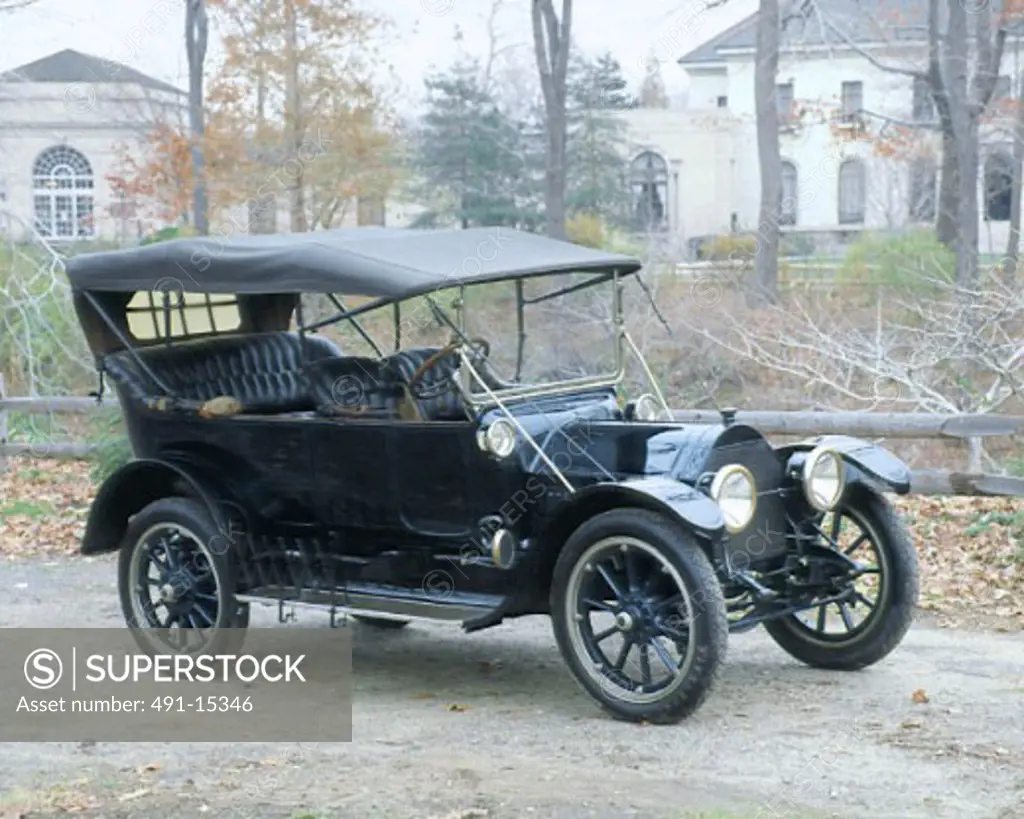 1916 Cadillac Touring Sedan