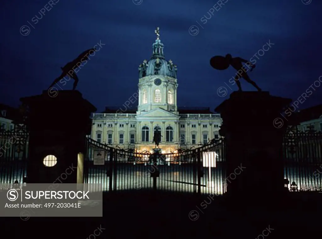 Germany, Berlin, Charlottenburg, Charlottenburg Palace, entrance of palace