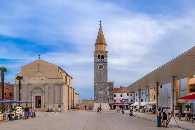 Pfarrkirche der Hl. Maria an der Piazza Slobode Liberta, Umag, Istrien, Kroatien, Europa