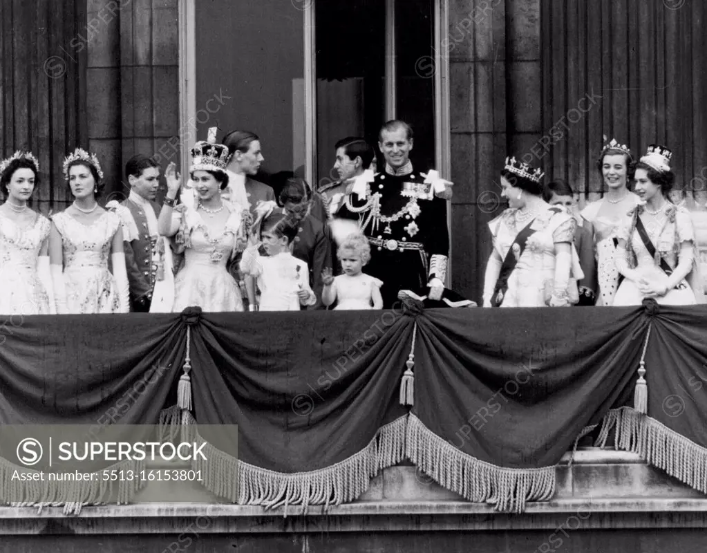 The Royal family's first appearance on the balcony of Buckingham Palace after the Coronation Procession. June 02, 1953. (Photo by Daily Mirror). 
