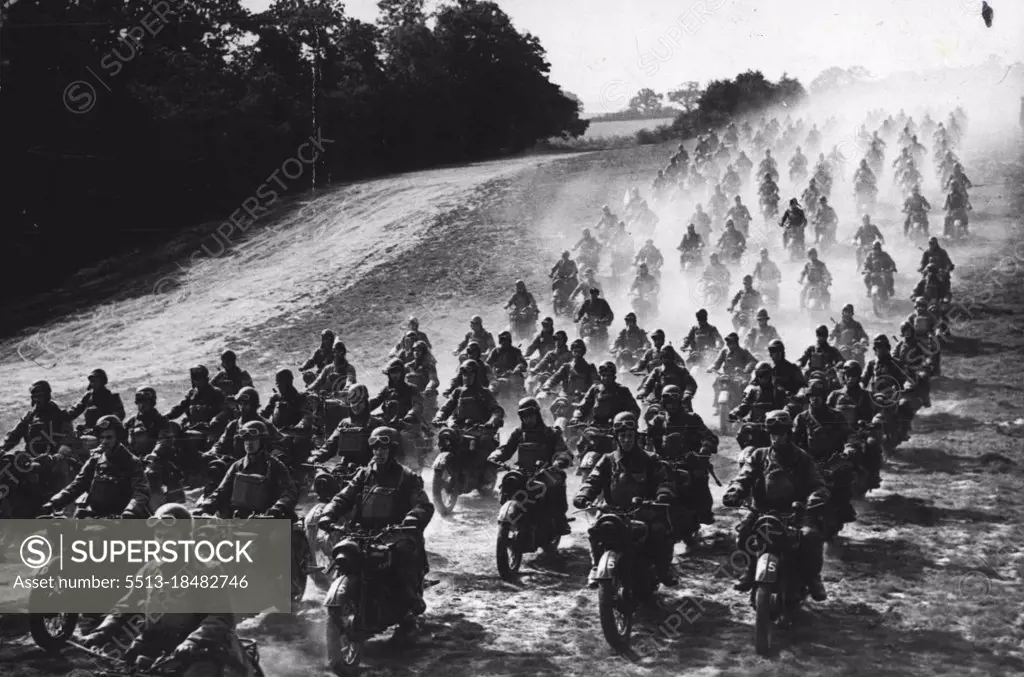 British Motor Cyclists. December 06, 1941. (Photo by The Topical Press Agency Ltd.). 