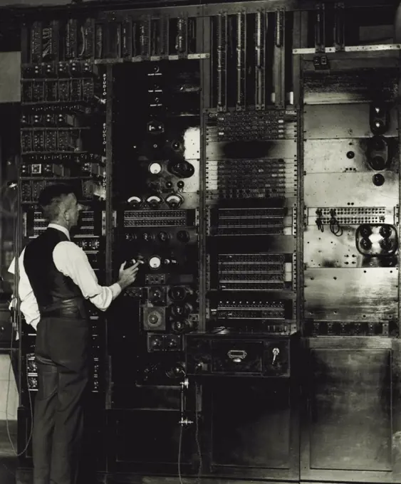 The control panel at 2BL at 96 Market Street where in 1932 the station occupied six offices. It had a small transmitter at Coogee. February 27, 1933.