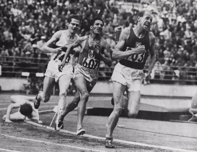 ***** title at Helsinki, the second of his three triumphs. Emil Zatopek. August 05, 1952.