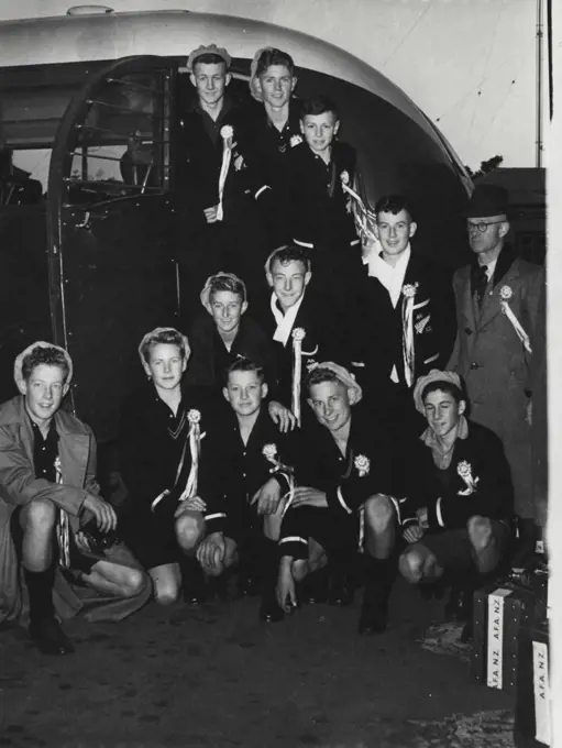 Boy football team from N. Zealand who arrival by plane to day at Rose Bay. August 26, 1947.