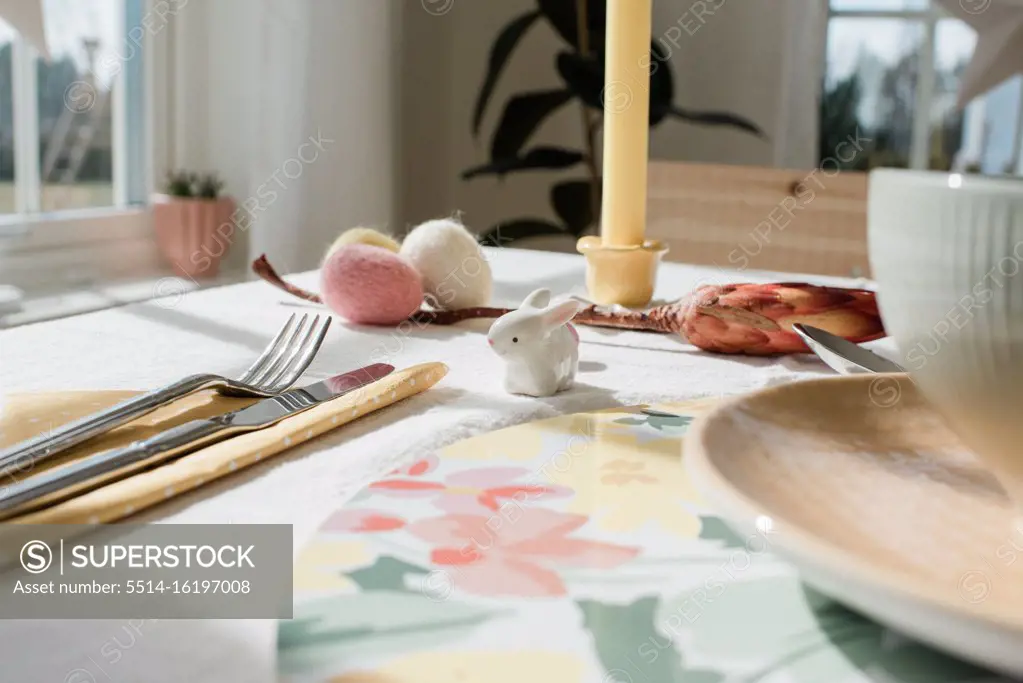 easter bunny table decoration at home