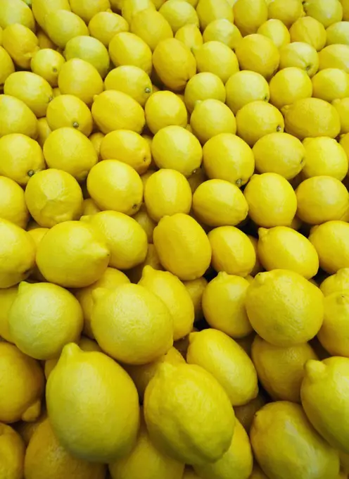  Display of lemons