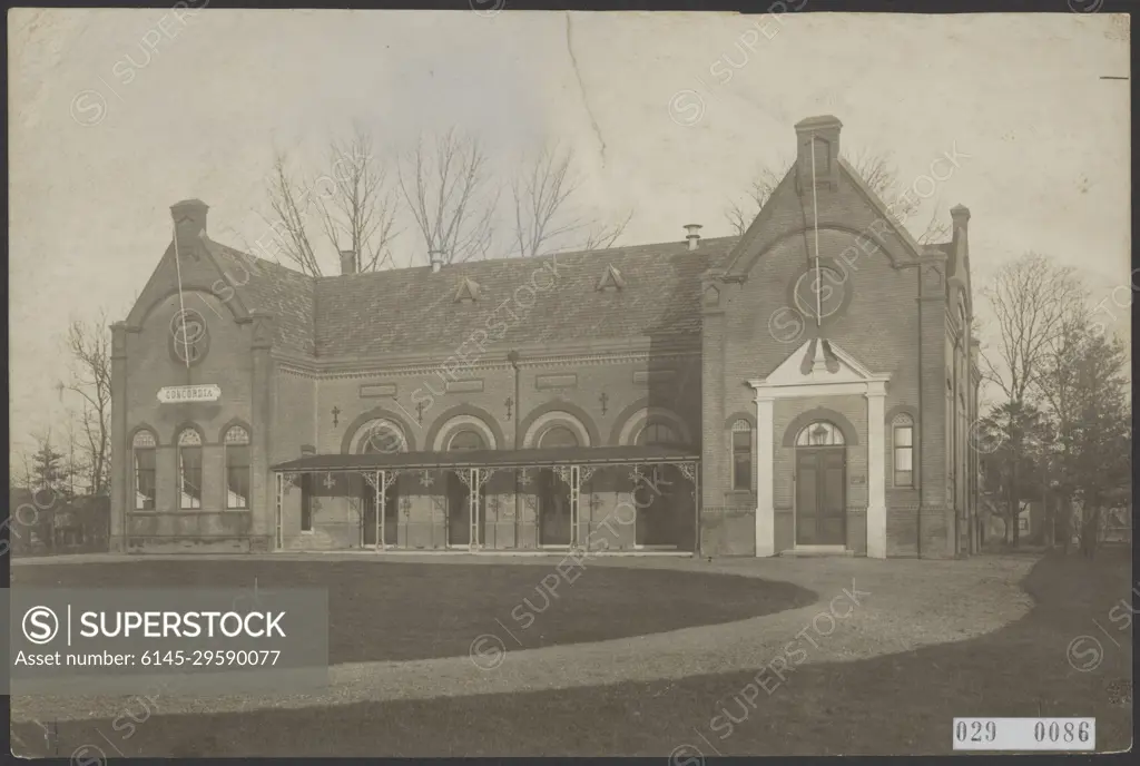 Elsevier photo collection. "Concordia" building Haastrecht. Relaxation building villagers. 1920. Haastrecht, South Holland