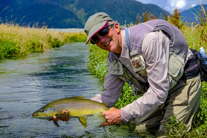 Fly Fishing the Spring Creeks on the South Island of N.Z. is heaven.