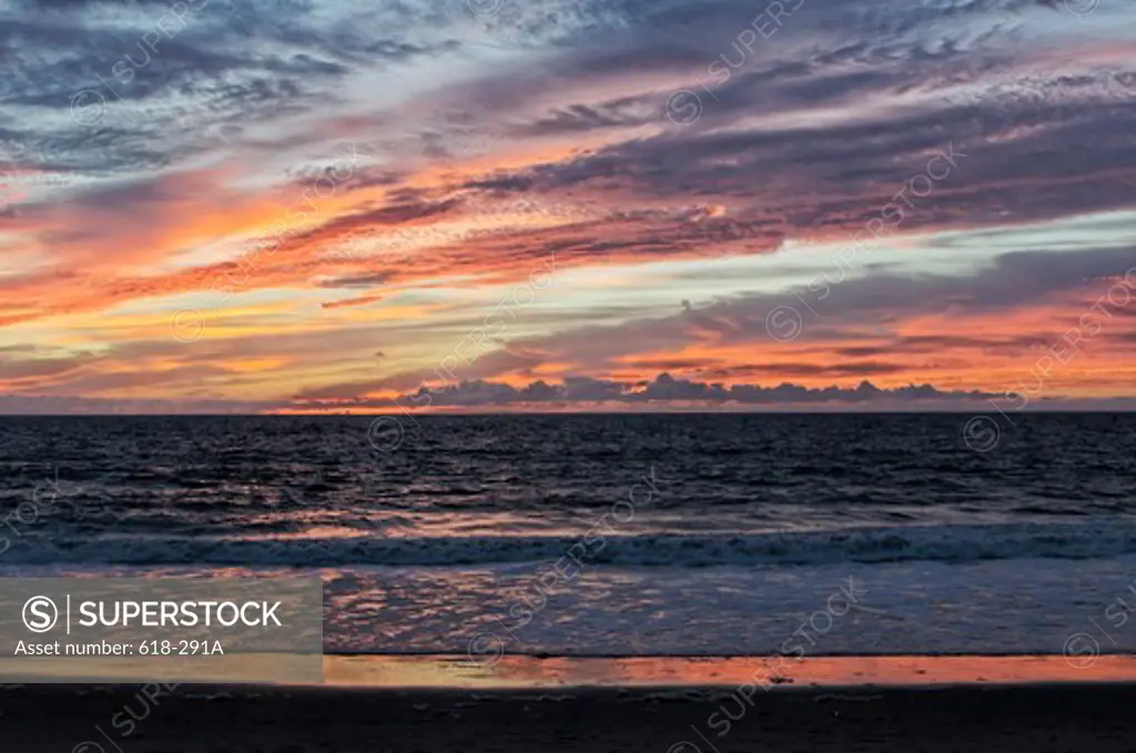 Sunset over the ocean, Dockweiler Beach, Westchester, City Of Los Angeles, California, USA