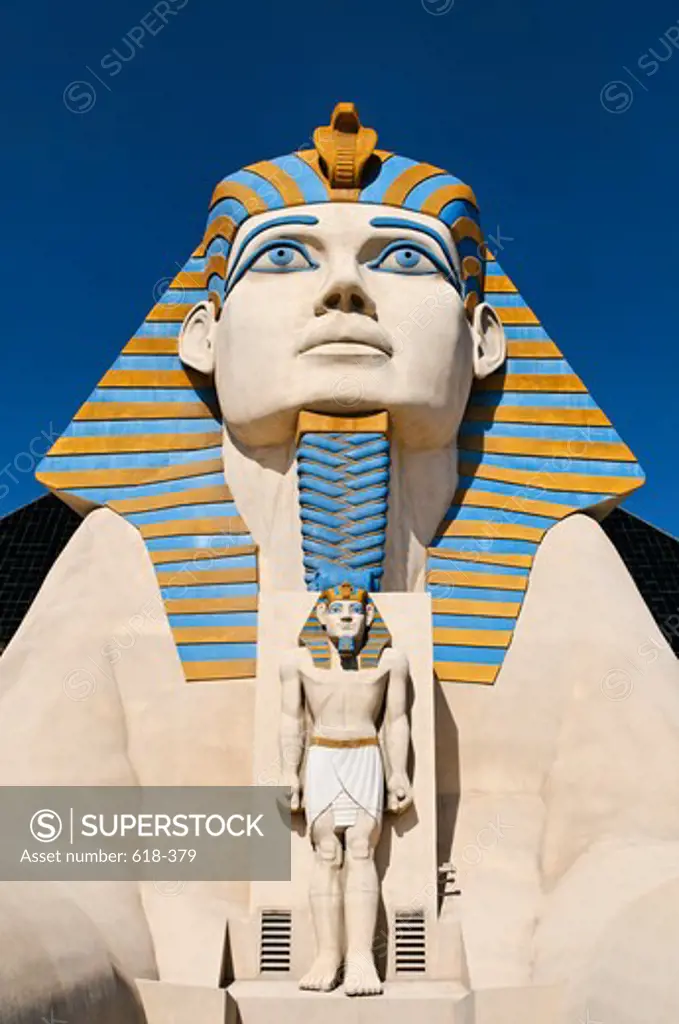 USA, Nevada, Las Vegas, Replica of Egyptian sphinx at Luxor Hotel and Casino resort