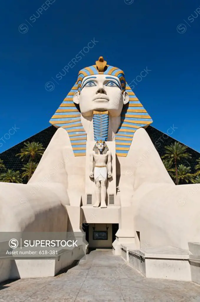 USA, Nevada, Las Vegas, Replica of Egyptian sphinx at Luxor Hotel and Casino resort