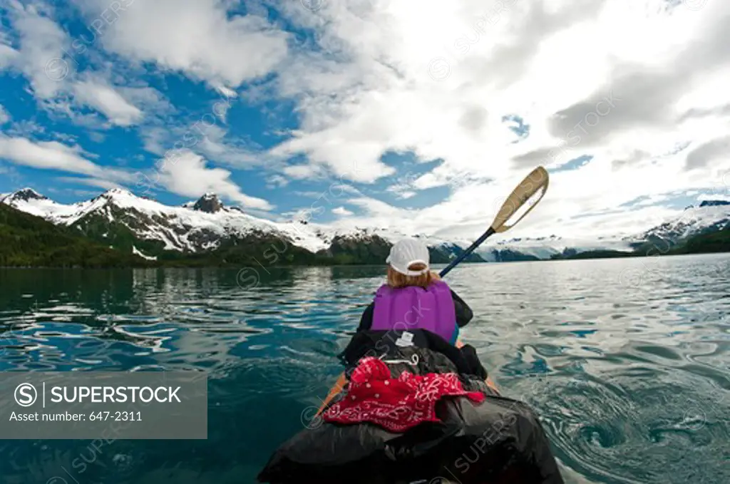 USA, Alaska, Prince William Sound, Person kayaking on lake