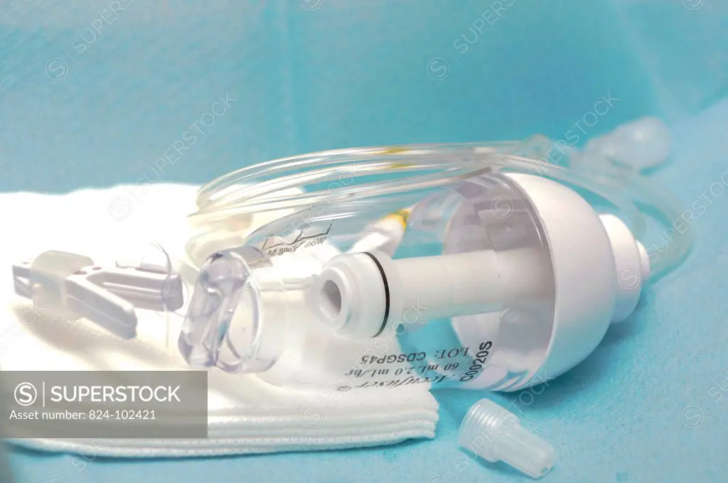 Photo essay at Lyon hospital, France. Department of urology. Accufuser® is a disposable non electronic infusion system.