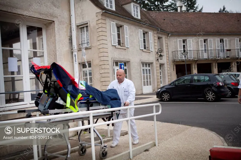 Photo essay with an Emergency Medical Service team of Pontoise hospital France. Intervention for a man in respiratory distress syndrome. The man is tr...