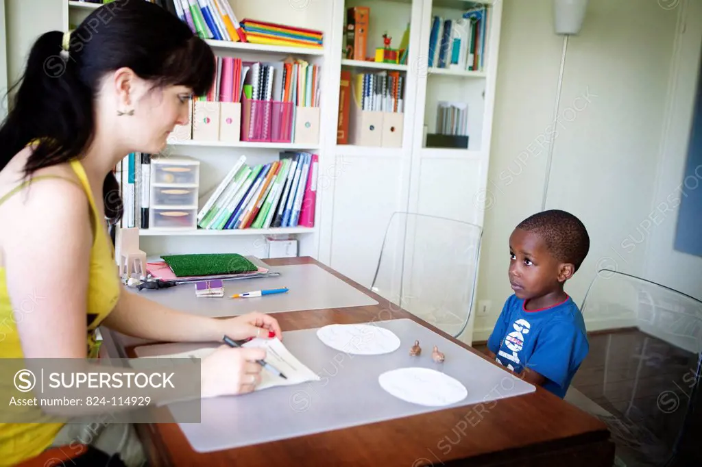 A feature shot at a speech therapist´s office in Noisy_le_Grand 93. Godwin, aged 3 years and 8 months, is given an assessment test. He is retarded in ...