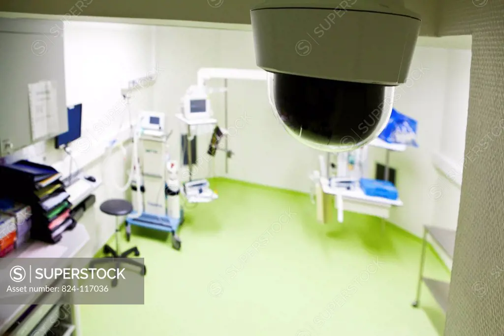 Camera in the trauma resuscitation room at A&E in Dole hospital, France. Dole hospital doesn´t have a neurology department which makes detecting a CVA...