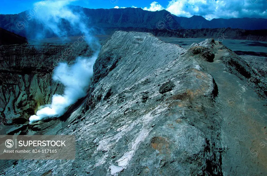 Caldeira and Bromo 2.329 m & Semeru 3.676 m volcanoes on Java.