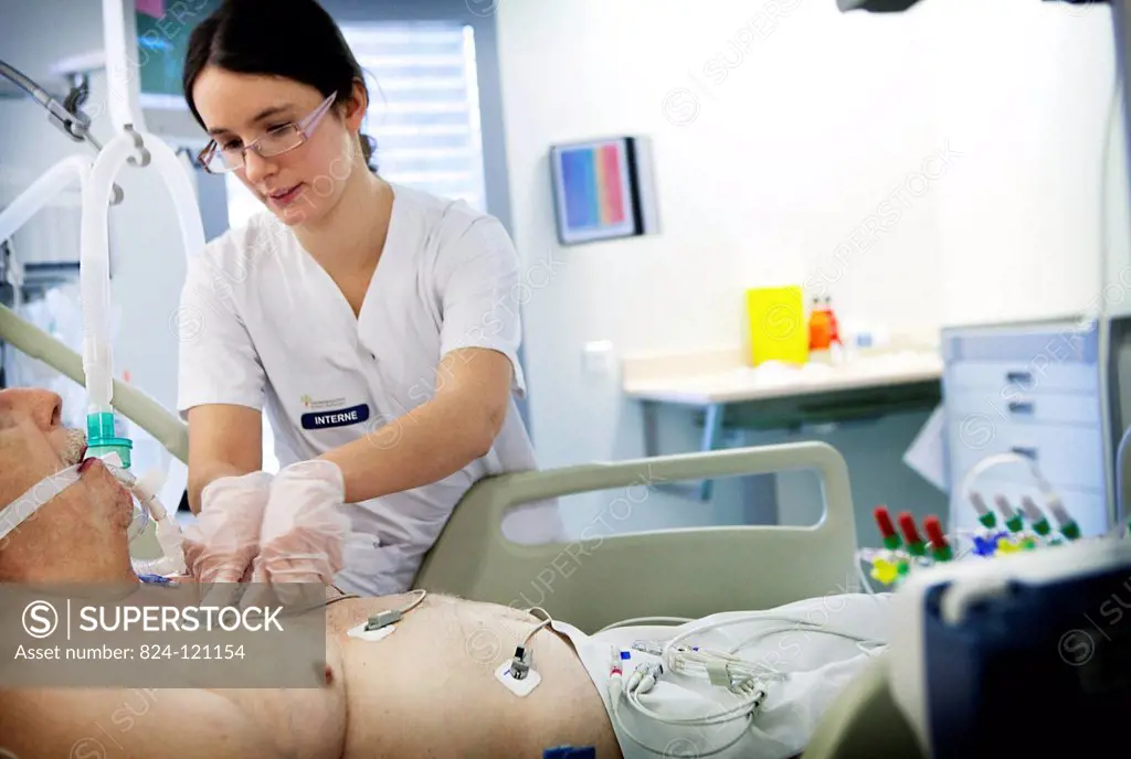 Reportage in Robert Ballanger hospital's Intensive Care Unit in France. An intern.