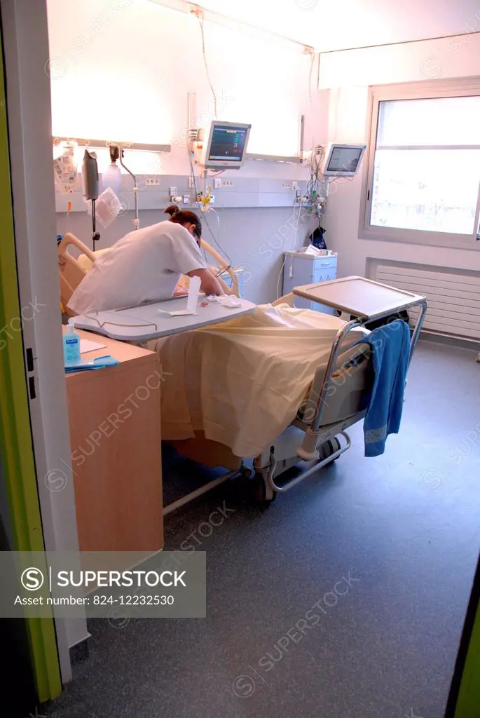 Reportage in the Rothschild Foundations intensive care unit in Paris, France.
