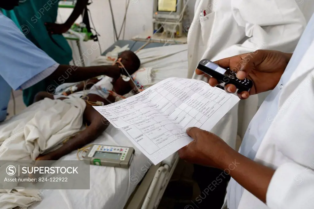 Reportage in Fann hospital, Dakar, Senegal. Intensive care.