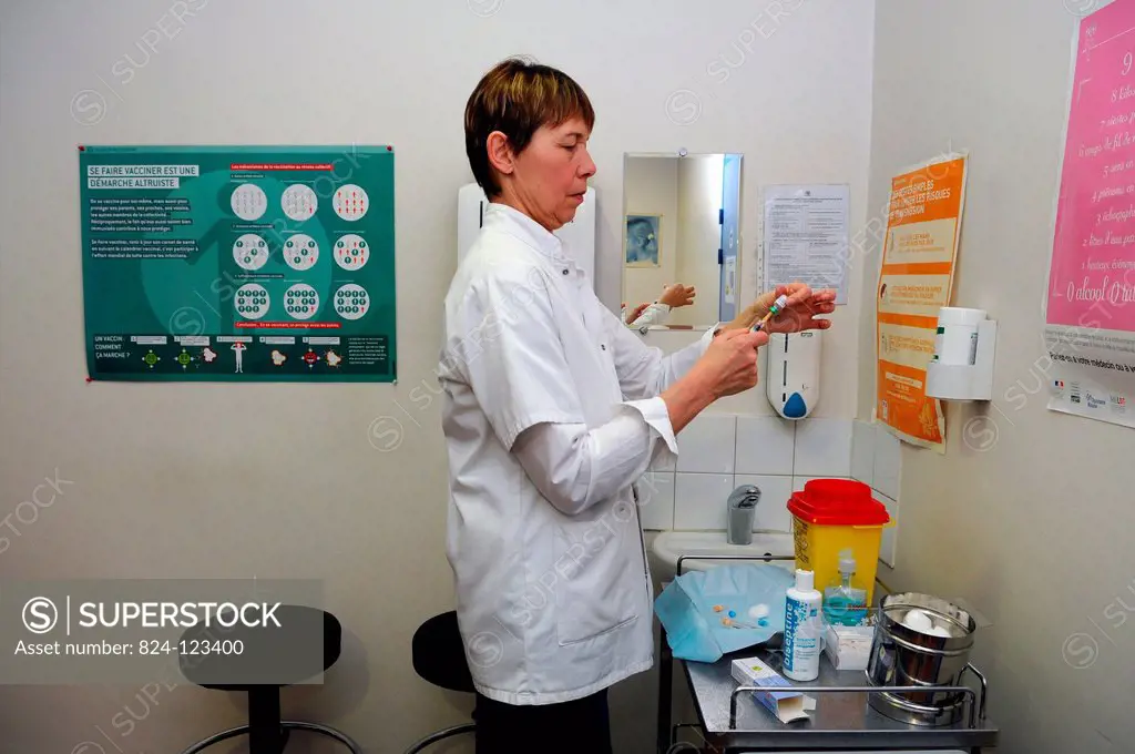 Reportage in the Health and Prevention Centre run by the local committee for social hygiene (CDHS) in Lyon, France. HBVaxPro is a vaccine that is comp...