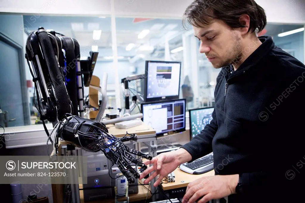 Reportage at ISIR (Institute of Robotics and Intelligent Systems) in Paris, France. HANDLE project : through multidisciplinary research the project ai...