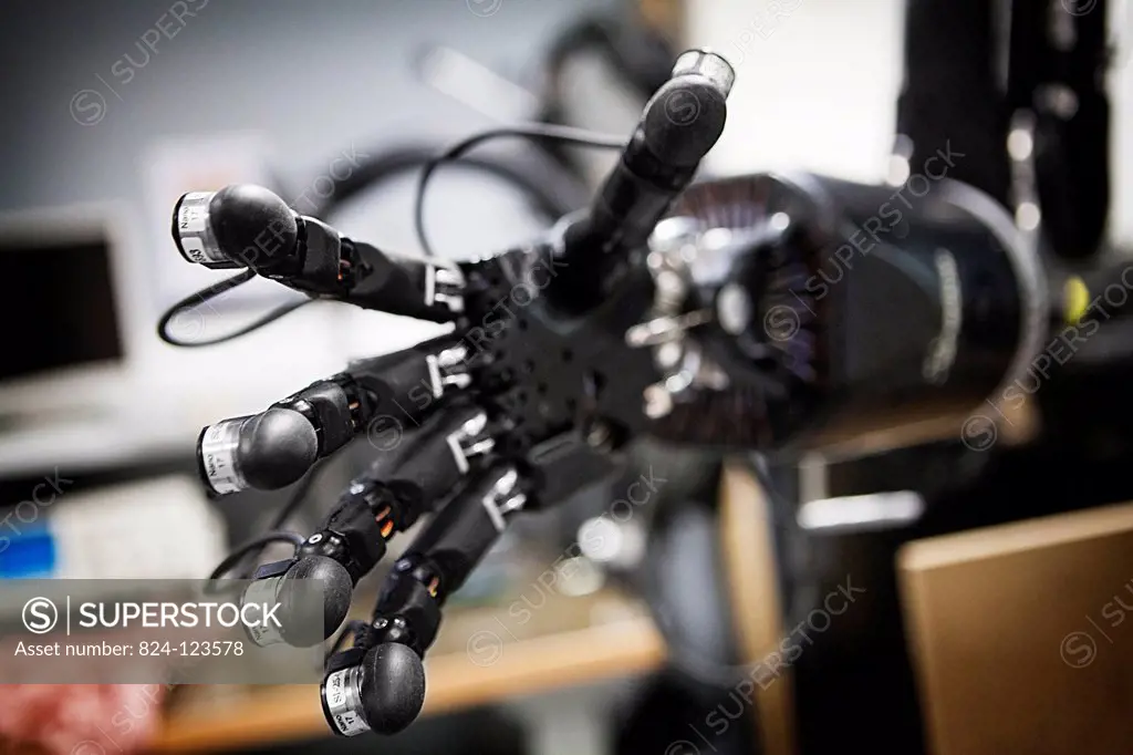 Reportage at ISIR (Institute of Robotics and Intelligent Systems) in Paris, France. HANDLE project : through multidisciplinary research the project ai...