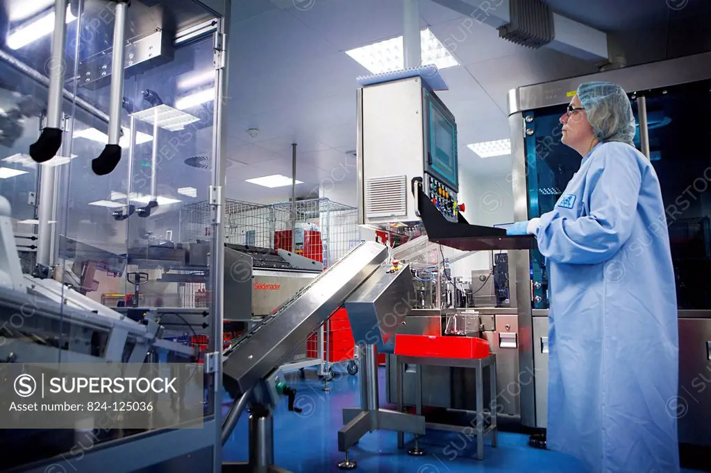 Reportage at LEO Pharma's pharmaceutical manufacturing plant in VerNAuillet, France. Manufacture of injectable products in pre-filled syringes.