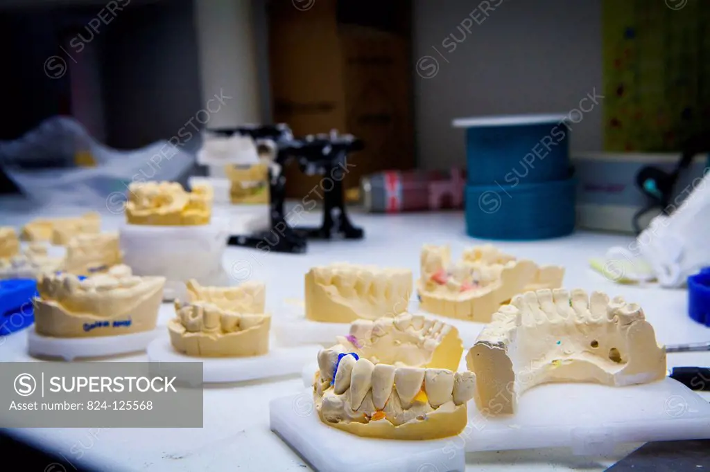 Reportage in a dental prosthesis production lab which uses a system of computer-aided design and manufacturing (CAD/CAM) and is equipped with a Zirkon...