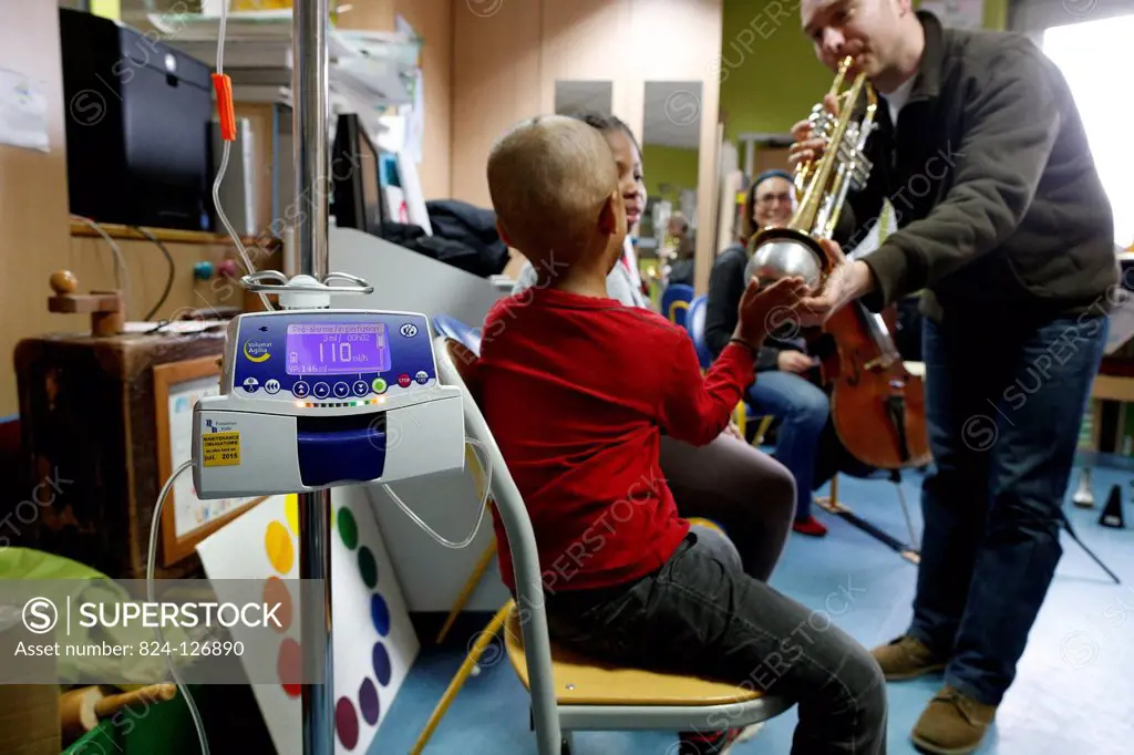 French N.G.O. Musique et Santé (Music and Health). Music therapy in children's ward.